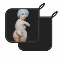 Full view of “Sailor’s Bride” handmade pot holder by Katrin Valgemäe, showcasing its unique and artistic design
