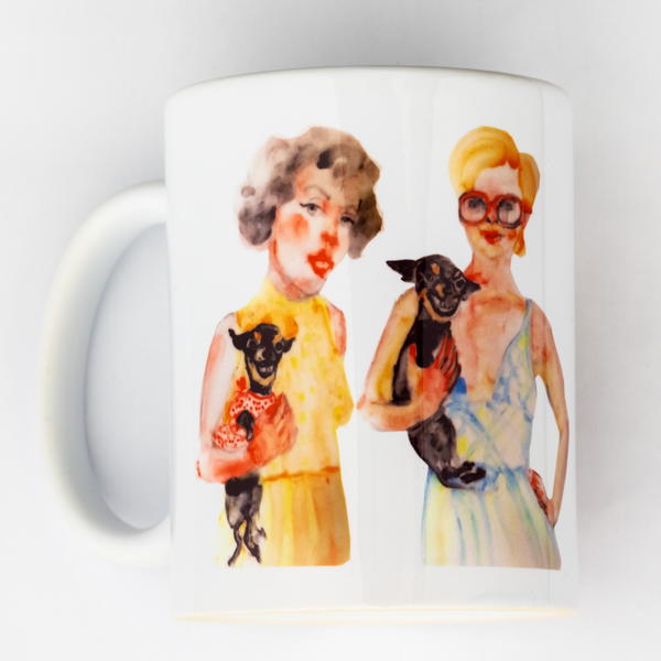 Front view of the ceramic mug “Selfie” featuring artwork by Katrin Valgemäe